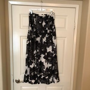 Flowered skirt